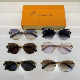 Picture of Louis Vuitton Sunglasses _SKUfw80879827fw